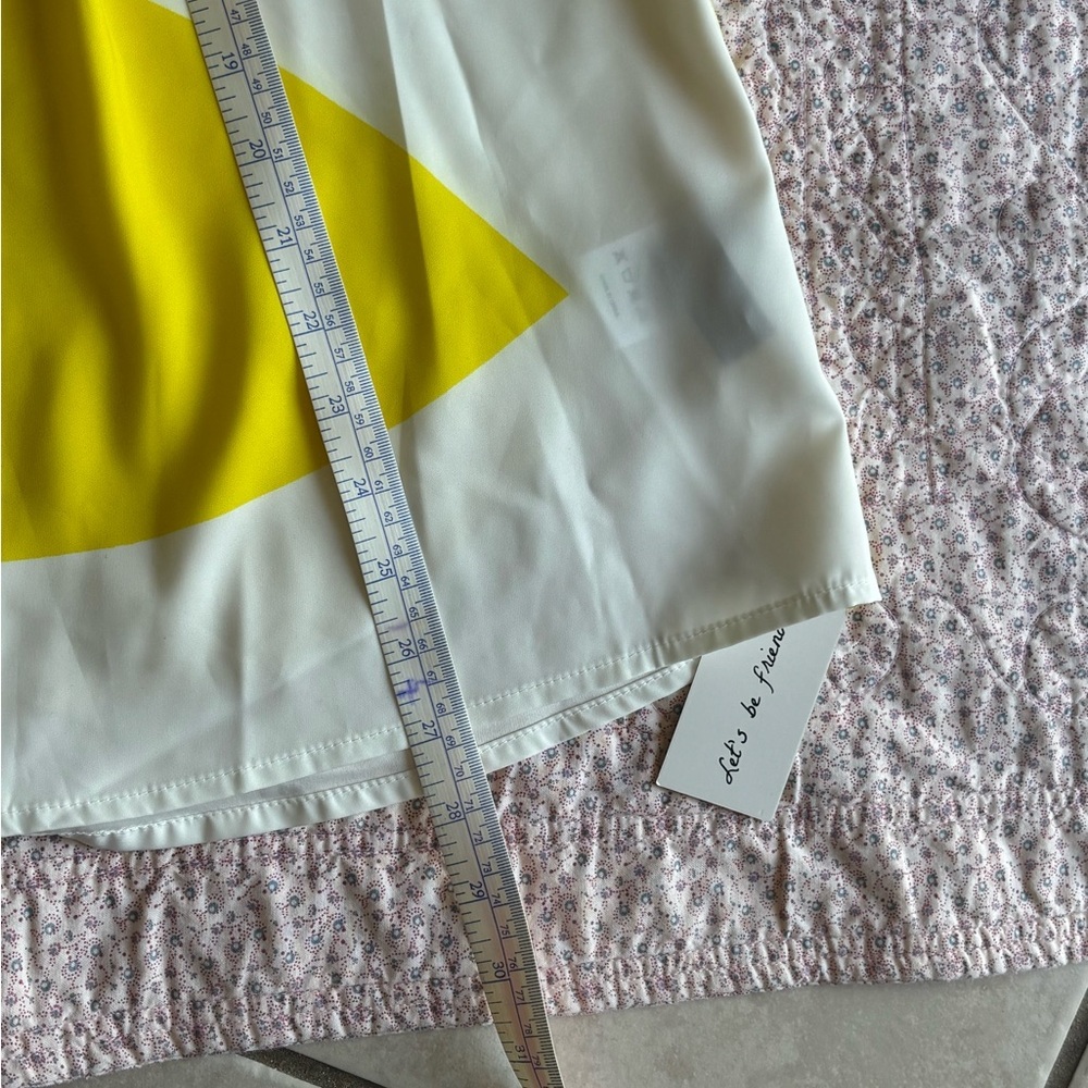 Elegant Yellow and White Halter Blouse - Picture 8 of 8
